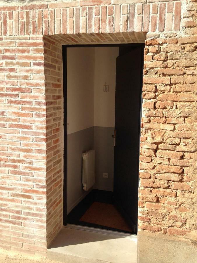 Le T2 Moderne Des Palmiers Au Coeur De Moissac Apartment Ngoại thất bức ảnh